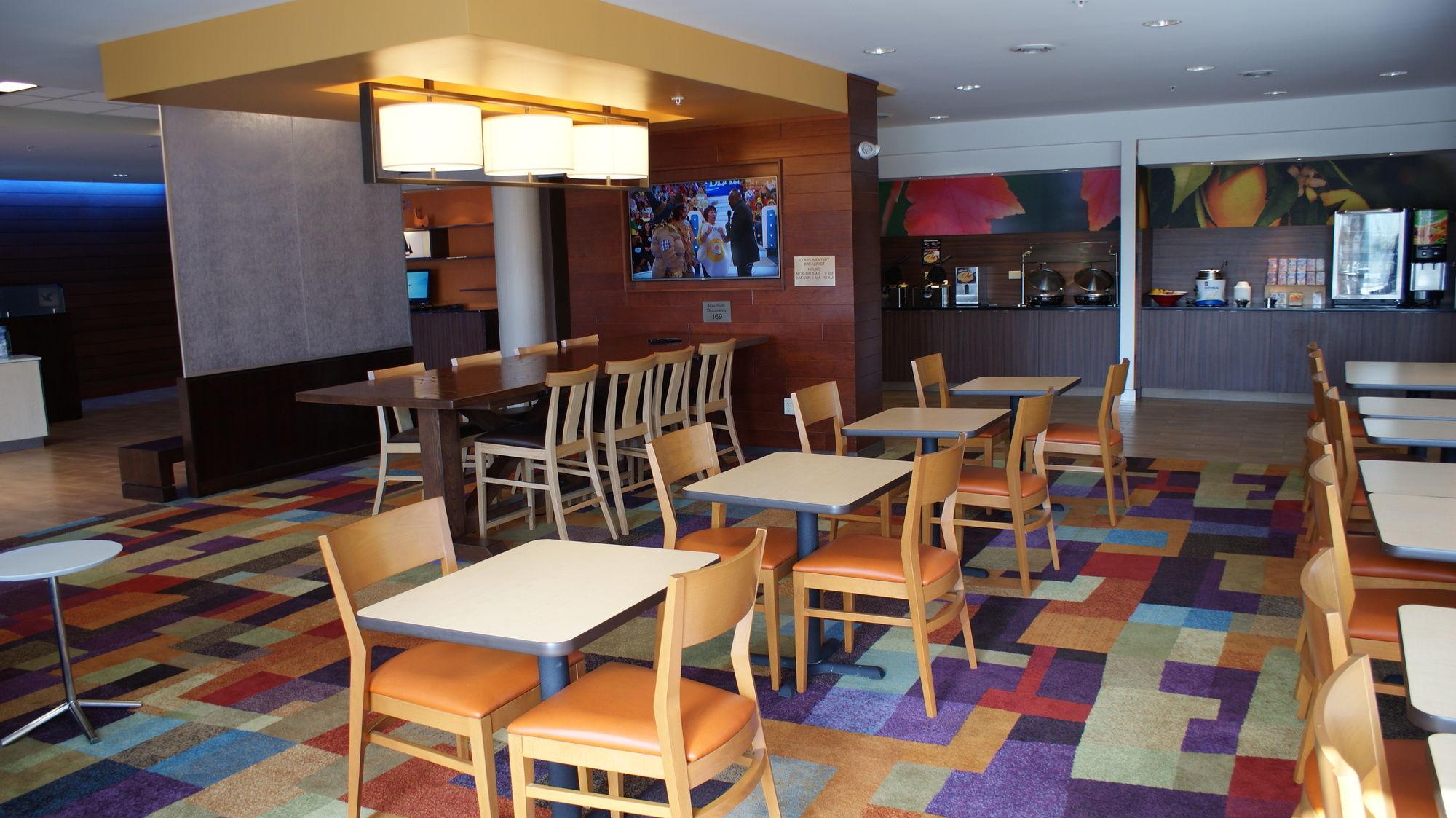 Fairfield & By Marriott Suffolk Hotel 3*