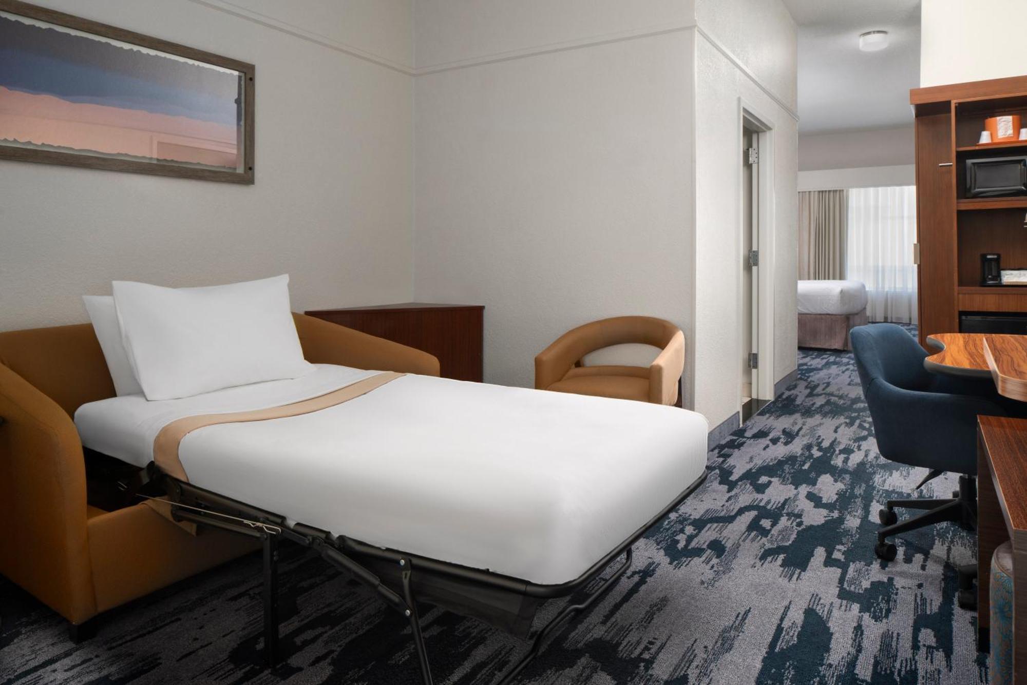 Fairfield & By Marriott Suffolk Hotel 3*