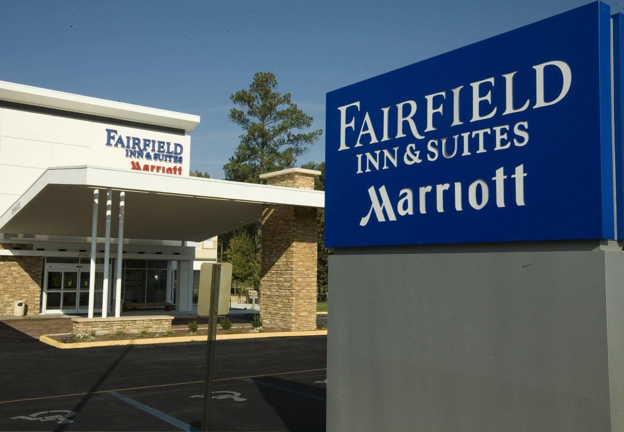 Fairfield & By Marriott Suffolk Hotel 3*