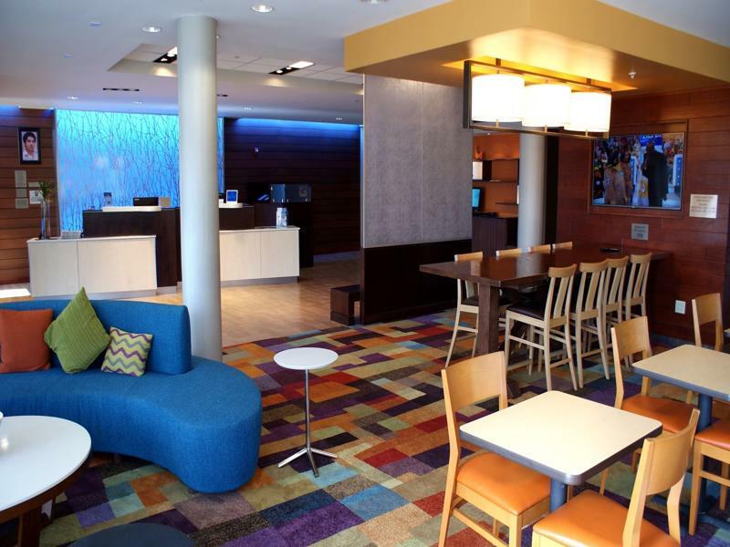 Hotel Fairfield & By Marriott Suffolk